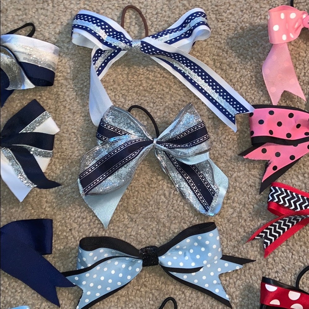 Bows!!!! - Picture 4 of 8